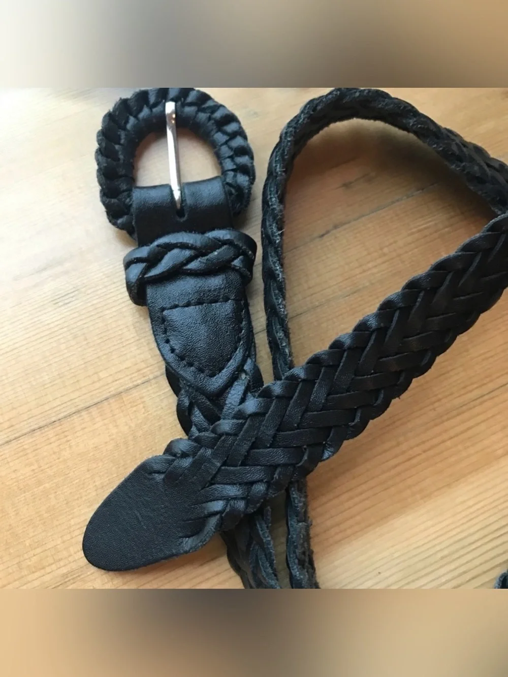 M-L Black Leather Woven Argentina Leather Belt EUC 41”